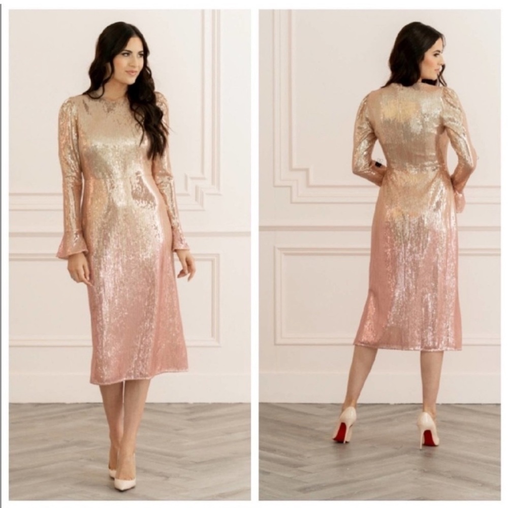 RACHEL PARCELL Sequin Long Sleeve Dress
Pink/champagne gold Ombre